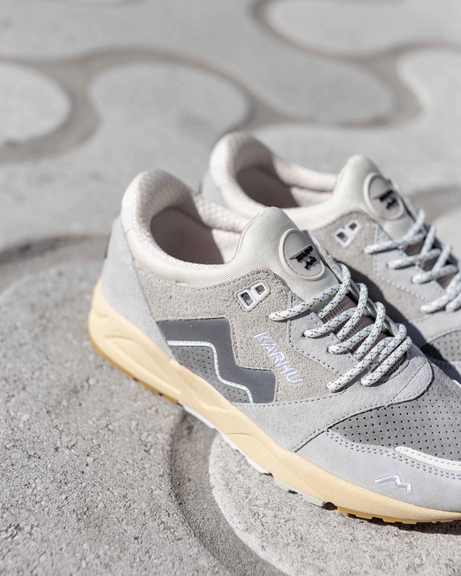 Karhu Aria 95 Lunar Rock / Foggy Dew Lifestyle Sneaker