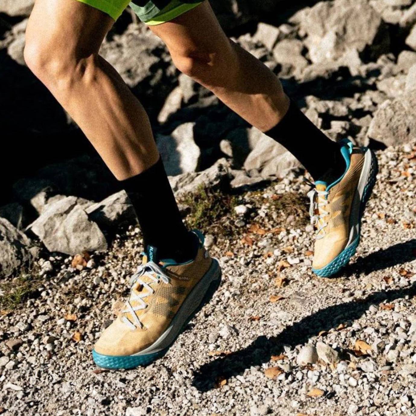 KARHU-IKONI-TRAIL-1.0-NEW-WHEAT-CRYSTAL-TEAL-F104001