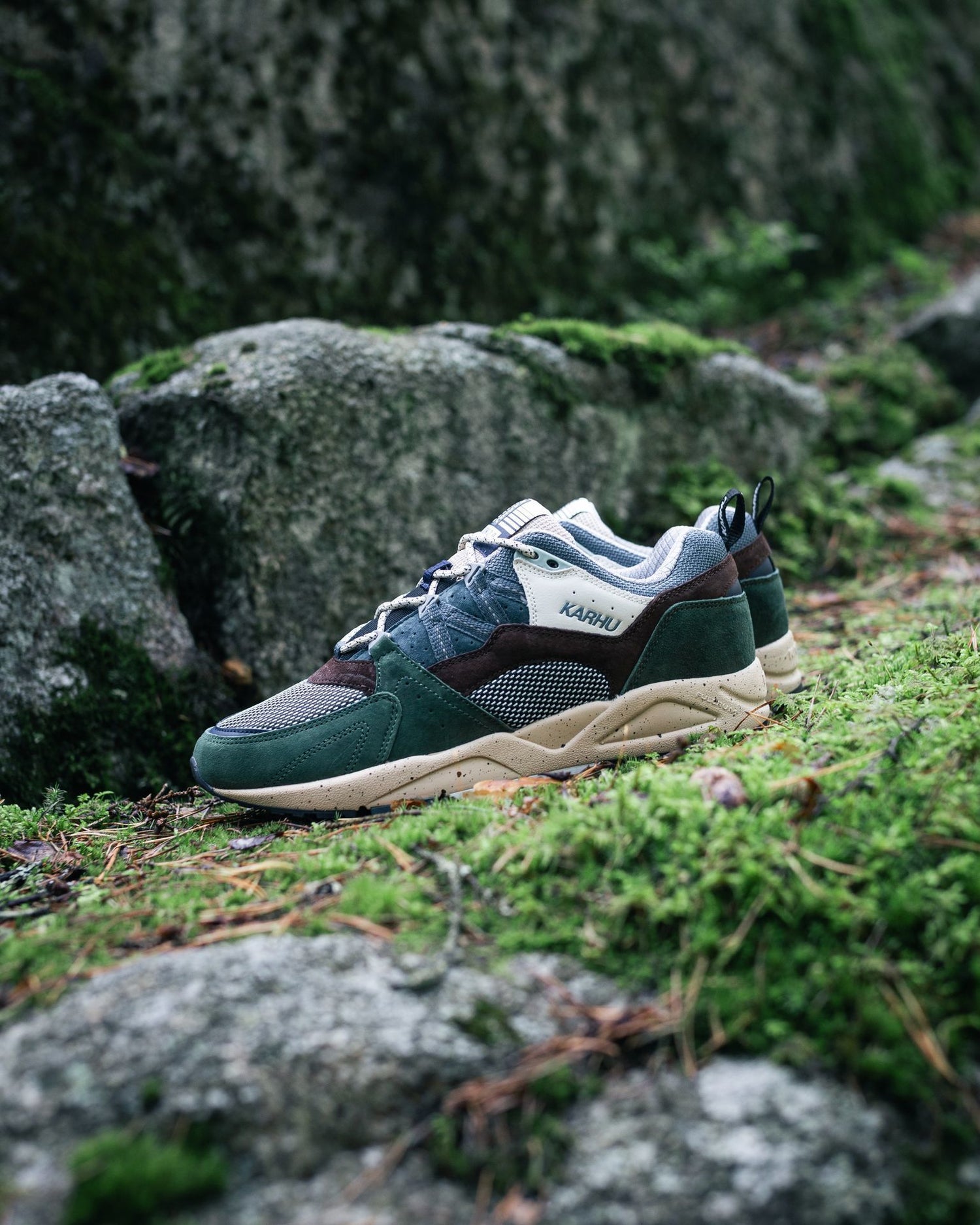 Karhu FUSION 2.0 - DARK FOREST / STORMY WEATHER F804154