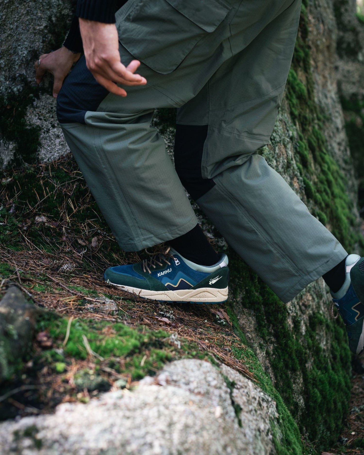 Karhu aria 95 dark forest deep lagoon F803105