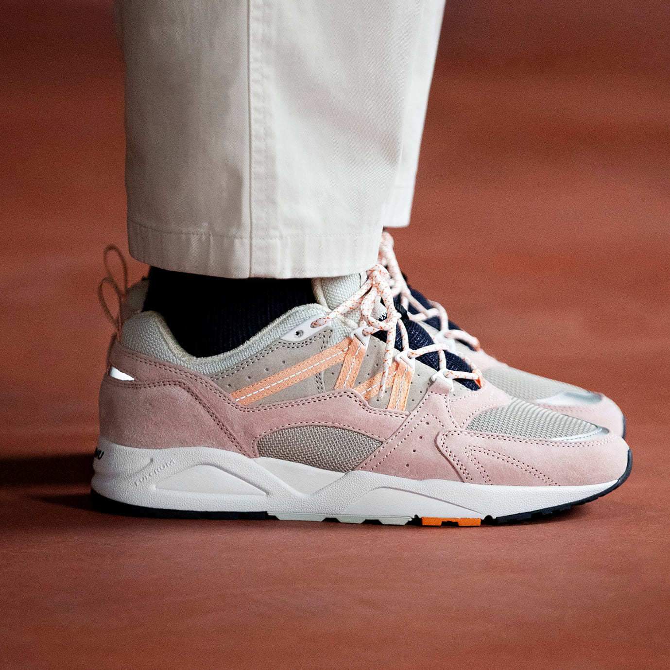 karhu-fusion-2-0-peach-whip-peach-nectar_mood