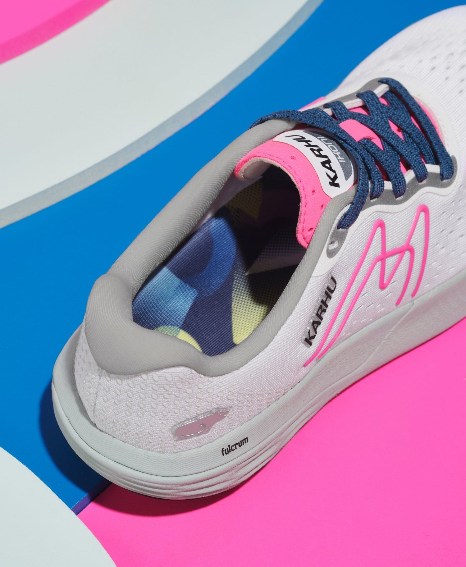 WOMEN'S IKONI 2.0 - BRIGHT WHITE / NEON MAGENTA  F200333