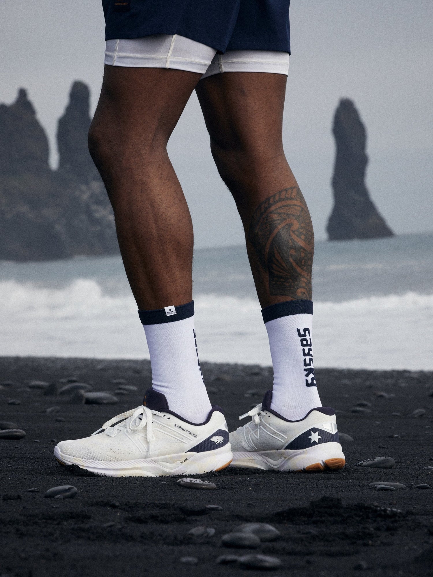 KARHU x SAYSKY Fusion 3.5 contrasting Iceland beach